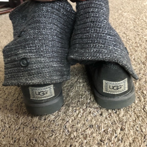 Ugg Size 8 Boots - Picture 2 of 3